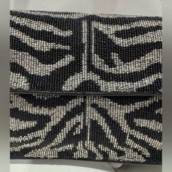 STAUD Tommy beaded bag - Picture 4 of 12